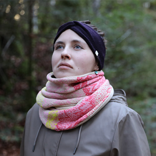 Schal Sunlit Peaks – Ein Hauch von Farbe und Wärme für den Winter!