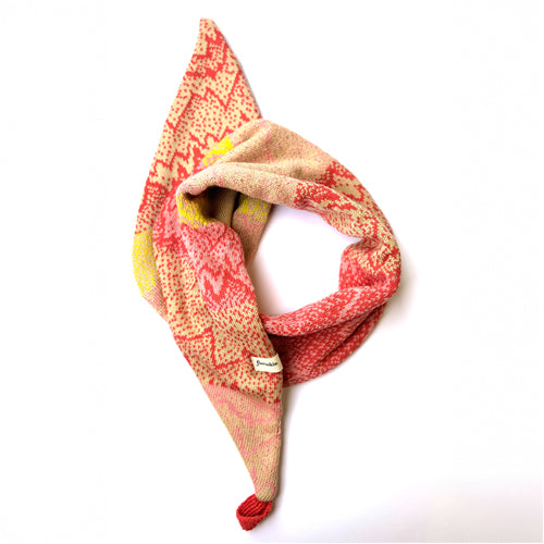 Schal Sunlit Peaks – Ein Hauch von Farbe und Wärme für den Winter!