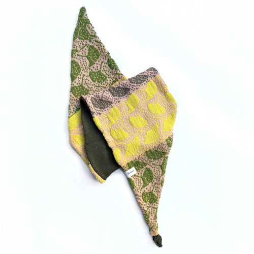 Schal Ginkgo Fall: An Ode to Green – Ein elegantes Meisterwerk in Grüntönen!